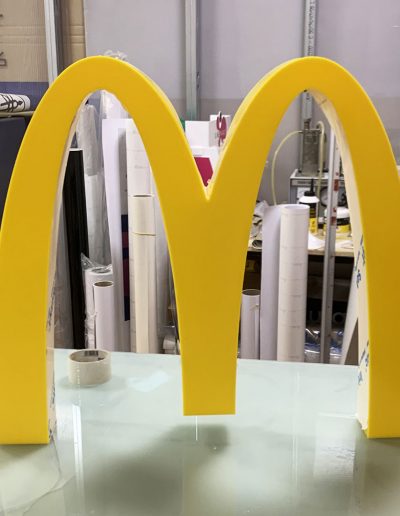 Insegna luminosa McDonalds Palermo - Lettera scatolata in plexiglas